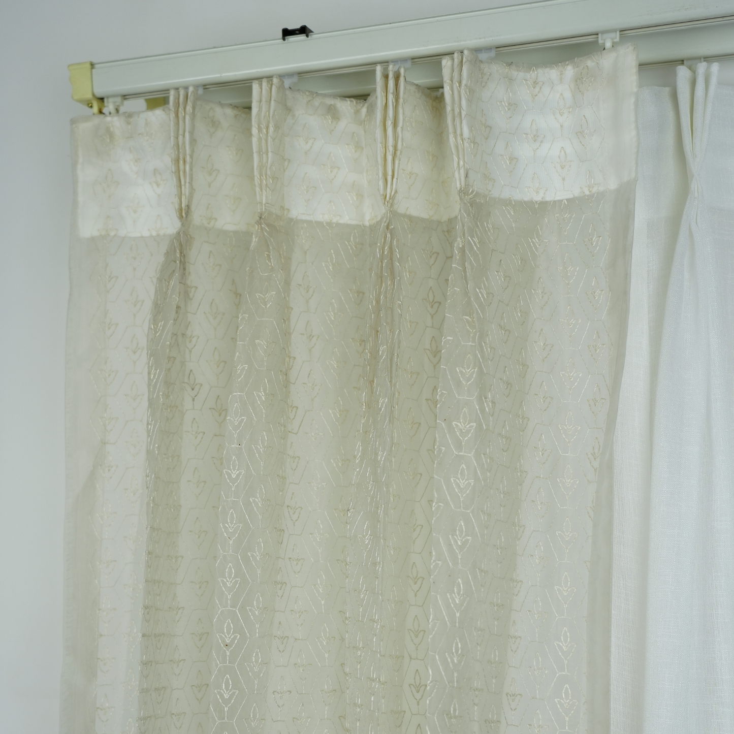Diamond Design Beige Zari Sheer