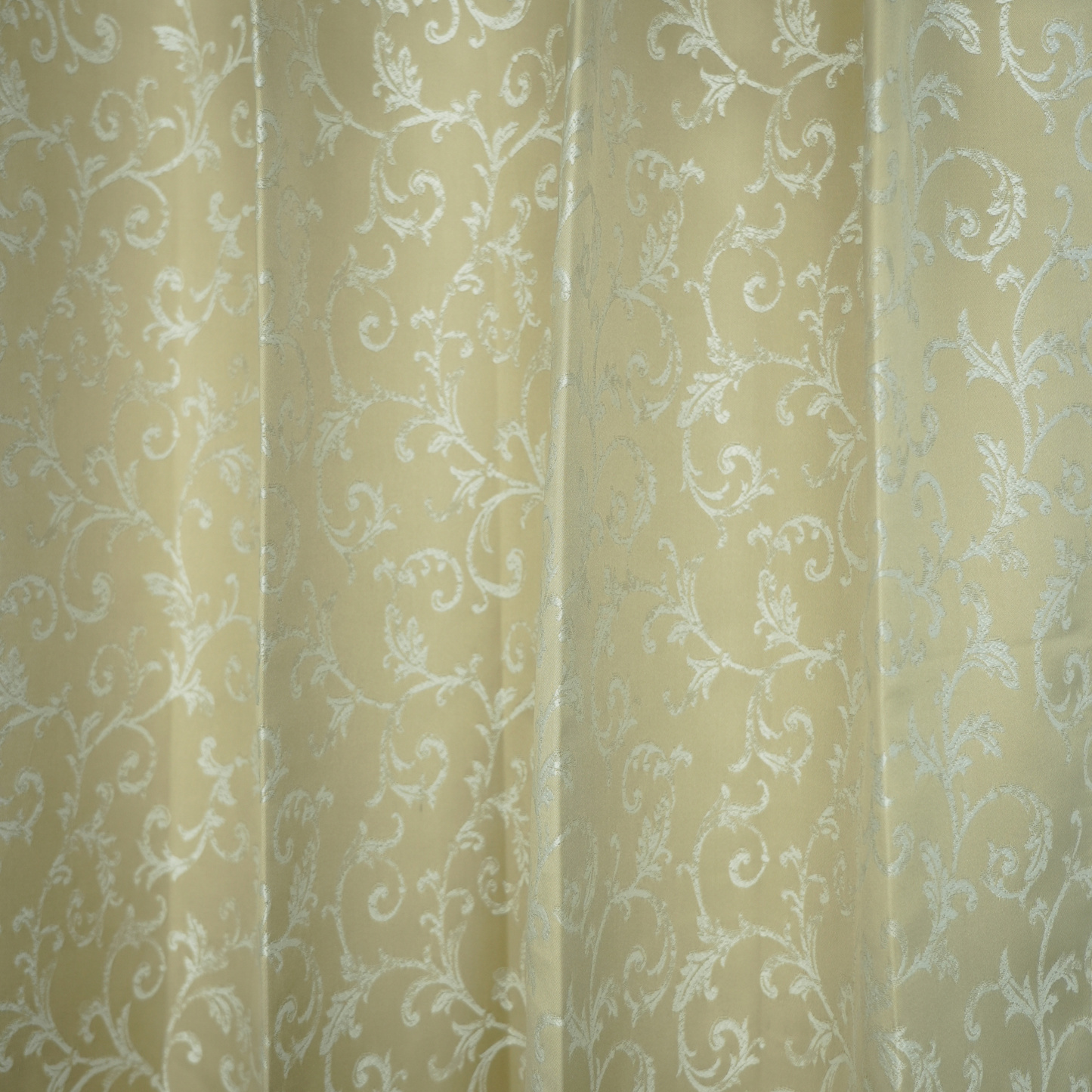 jacquard beige- white leaf design